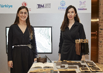 Melis Baloğlu ve Elif Tekcan